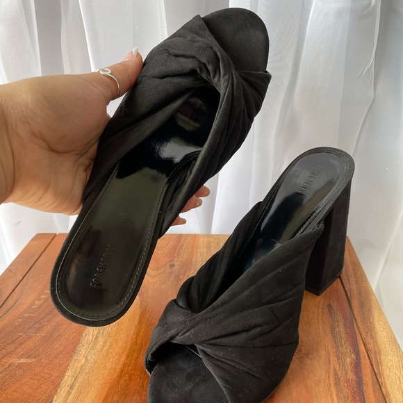 Forever 21 Shoes - Cute pumps! Forever21, sz 9, new condition!